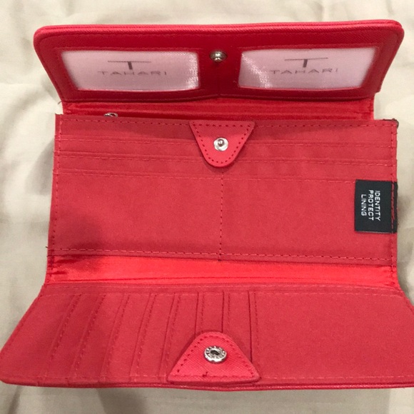 Red Wallet by TTahari - Picture 2 of 4